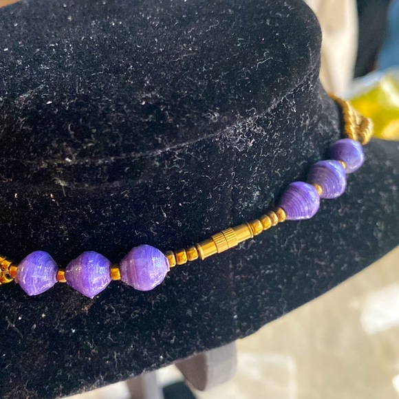 2 unusual multi colored African paper beaded necklaces. - Picture 4 of 8